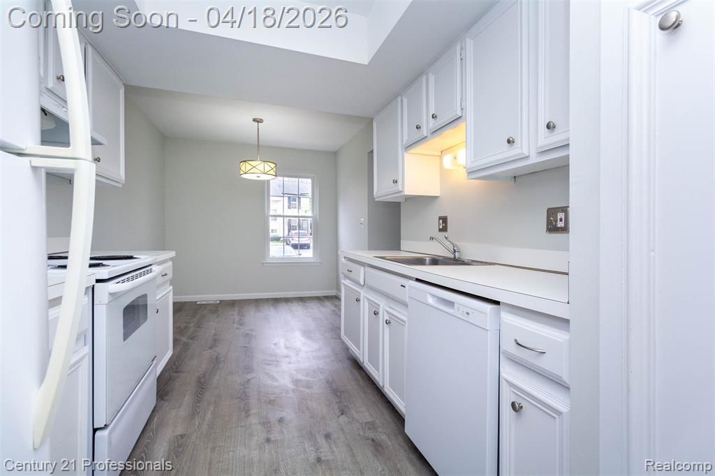 3567 Burbank Drive, Ann Arbor, MI 48105 — Photo 9