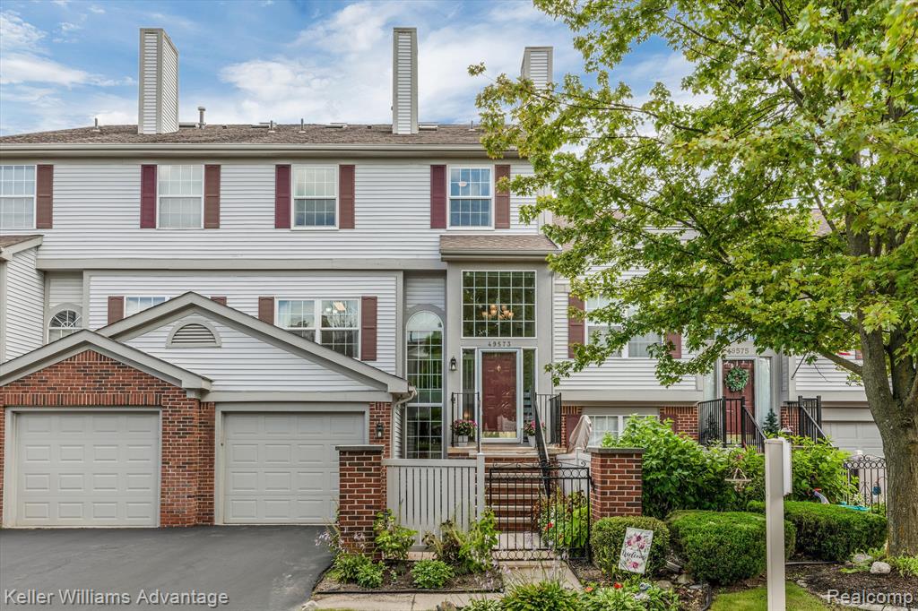 49573 DONOVAN Boulevard, Plymouth, MI 48170 — Photo 2