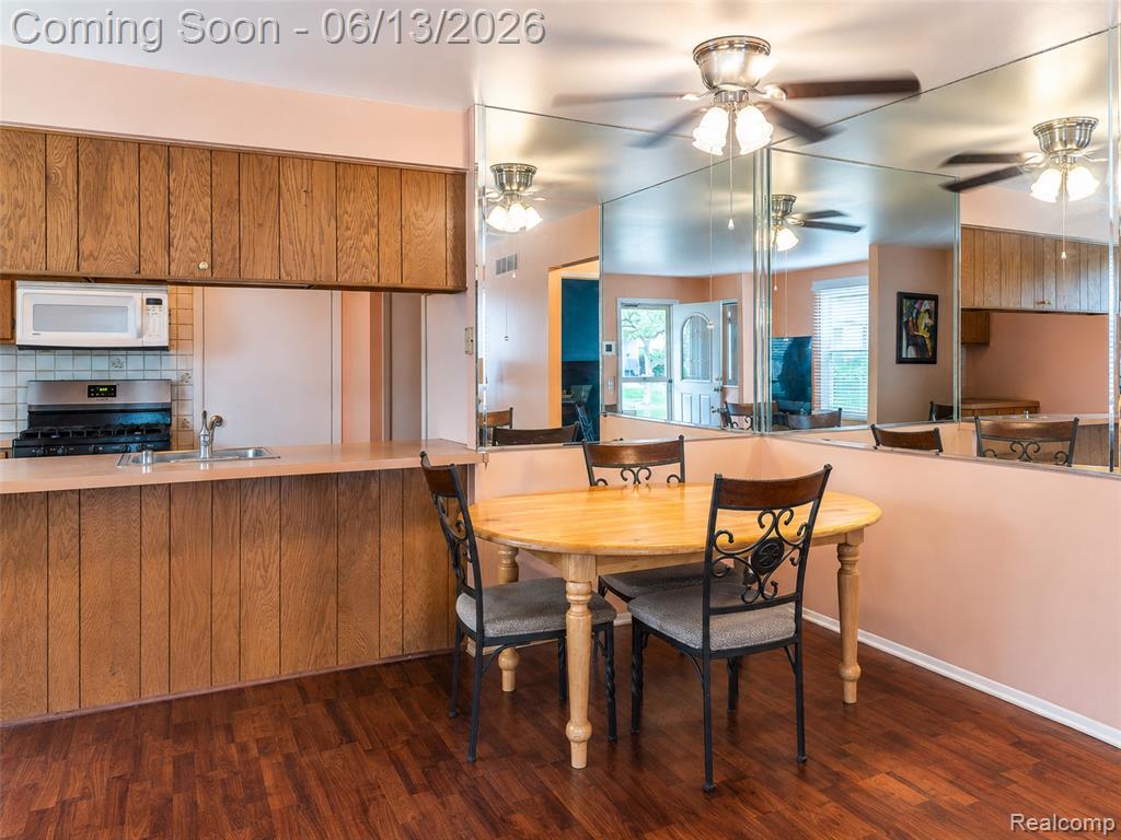 1442 Mariner Drive, Walled Lake, MI 48390 — Photo 11