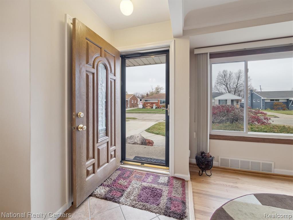 6554 Cardwell Street, Garden City, MI — Photo 6