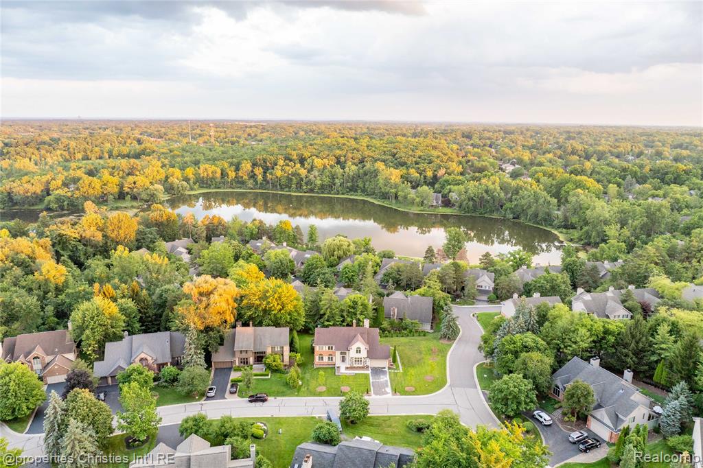 4802 Panorama Circle, West Bloomfield, MI 48323 — Photo 46