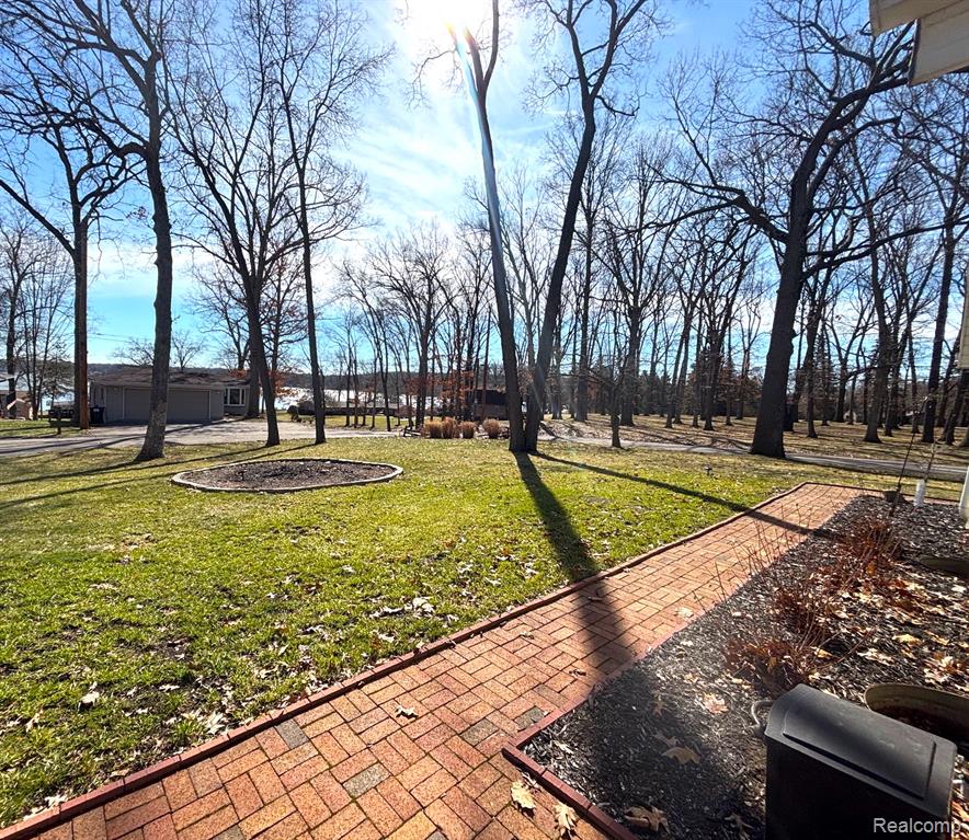 11834 Eriksen Drive, Pinckney, MI 48169 — Photo 2
