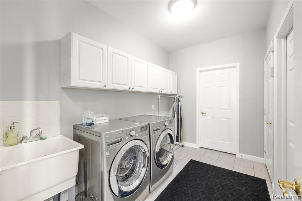 51037 Weston Drive, Plymouth, MI 48170 — Photo 29