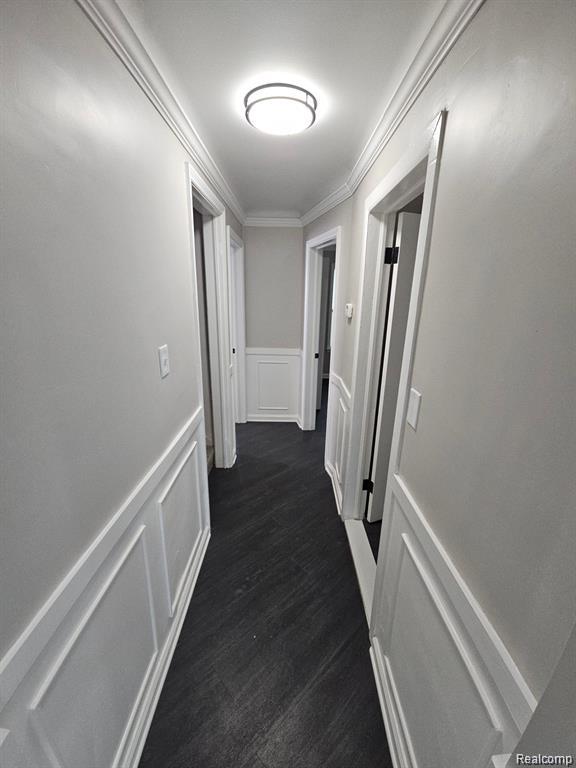 20300 ELKHART Street, Harper Woods, MI 48225 — Photo 8