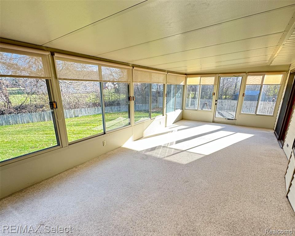6011 Oak Creek Drive, Swartz Creek, MI 48473 — Photo 10