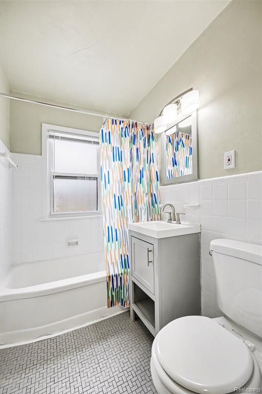 23031 Republic Avenue, Oak Park, MI 48237 — Photo 16