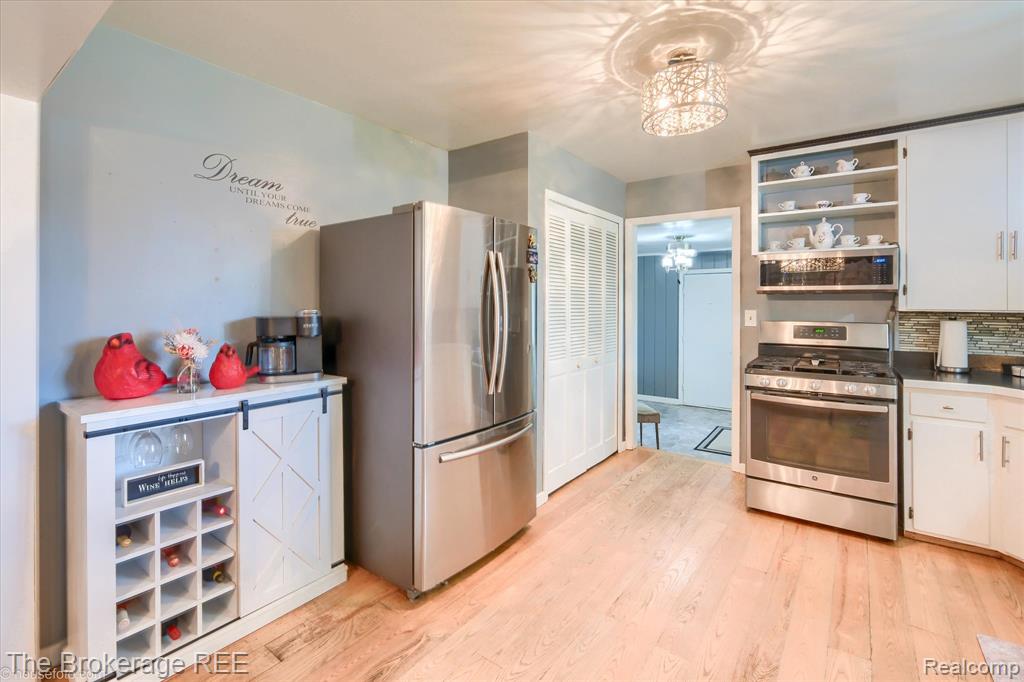 9223 Lapeer Road, Davison, MI 48423 — Photo 31