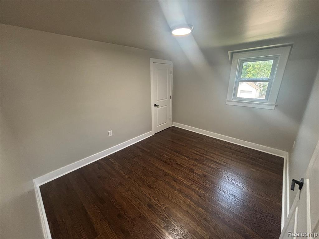 910 Spence Street, Pontiac, MI 48340 — Photo 10