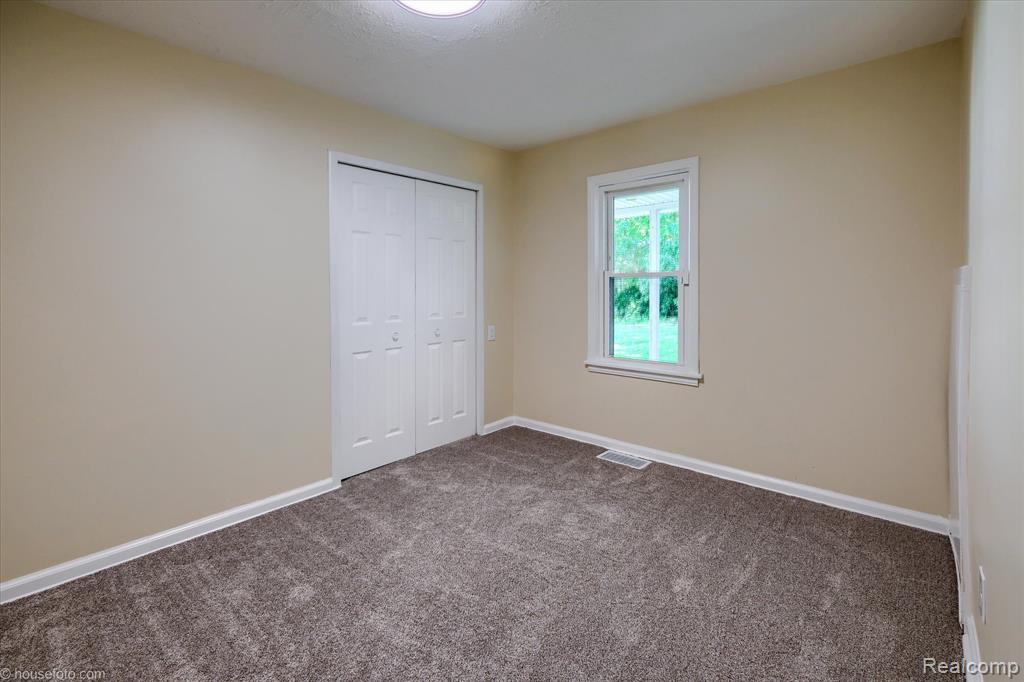 580 N Almont Avenue, Imlay City, MI 48444 — Photo 32