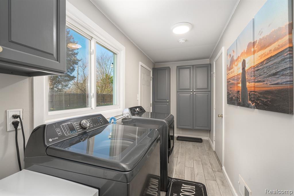 6460 Hermana Road, West Bloomfield, MI 48324 — Photo 19