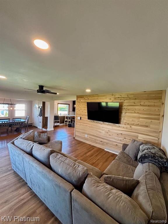 3261 Keewahdin Road, Fort Gratiot, MI 48059 — Photo 3