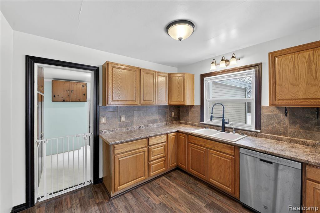 5300 Atlas Road, Grand Blanc, MI 48439 — Photo 13