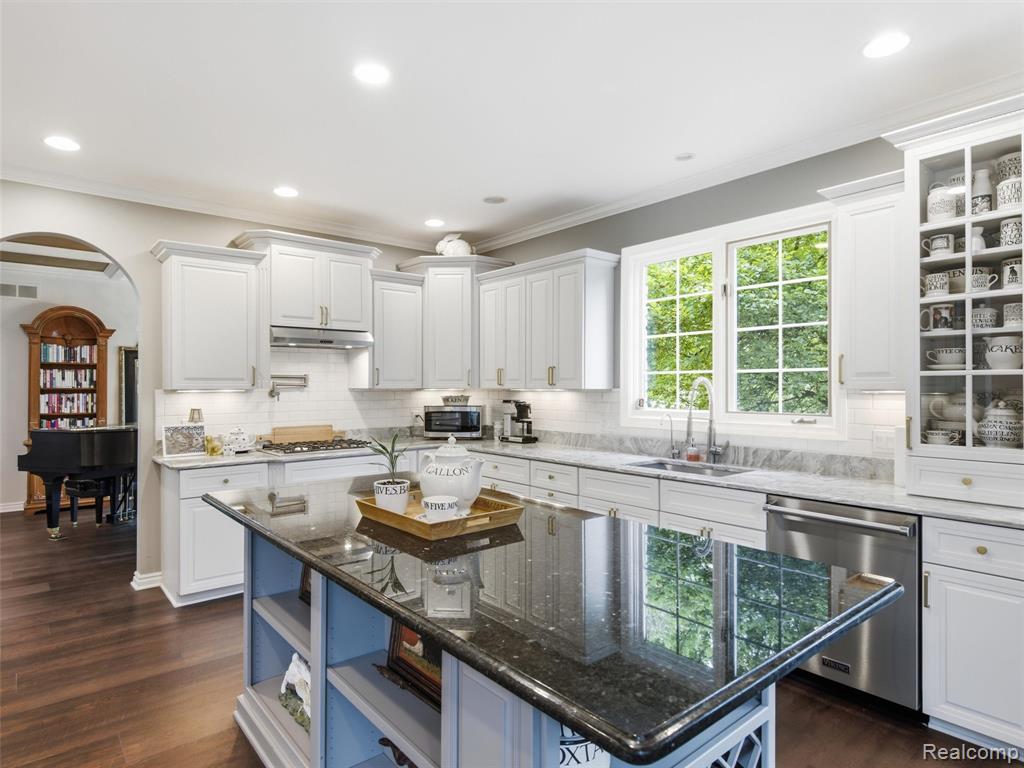 6728 Cascade Court, Clarkston, MI 48348 — Photo 19