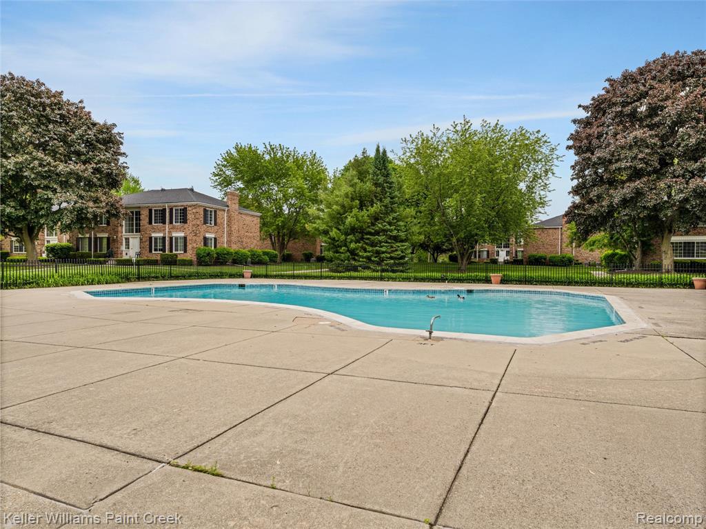 685 E Fox Hills Drive, 67, Bloomfield Hills, MI 48304 — Photo 20