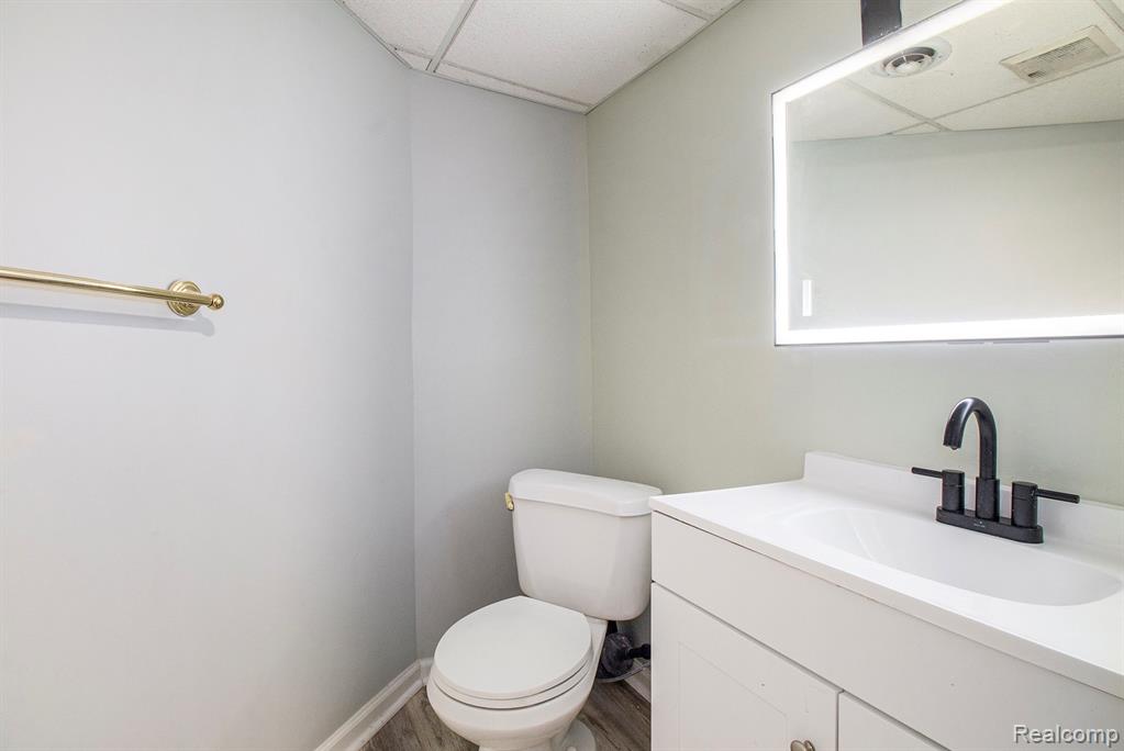 5204 Royal Vale Lane, Dearborn, MI 48126 — Photo 21