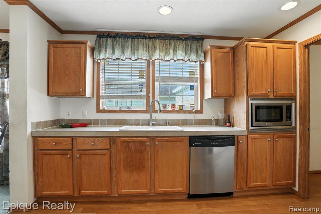 45501 Labelle Drive, Macomb, MI 48044 — Photo 12