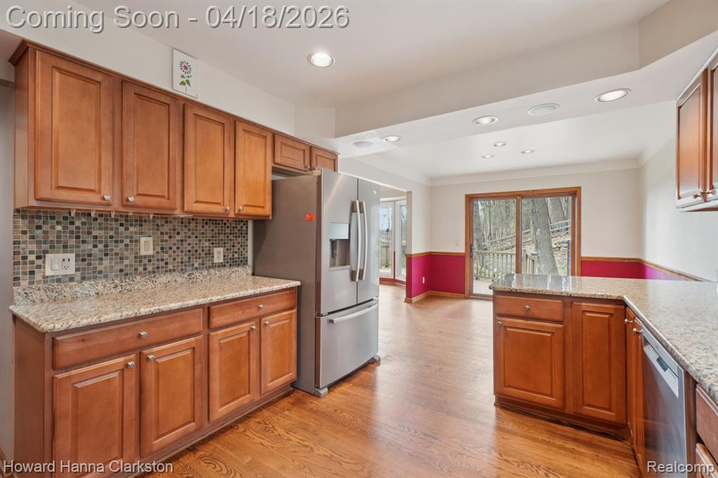 8063 Fawn Valley Drive, Clarkston, MI 48348 — Photo 11