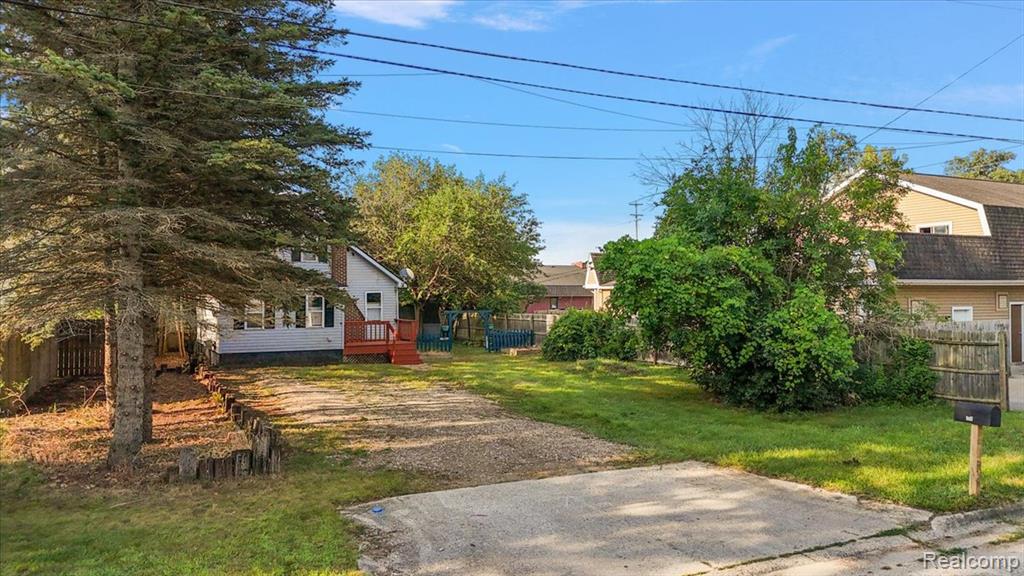 108 Oakwood Street, Holly, MI 48442 — Photo 38