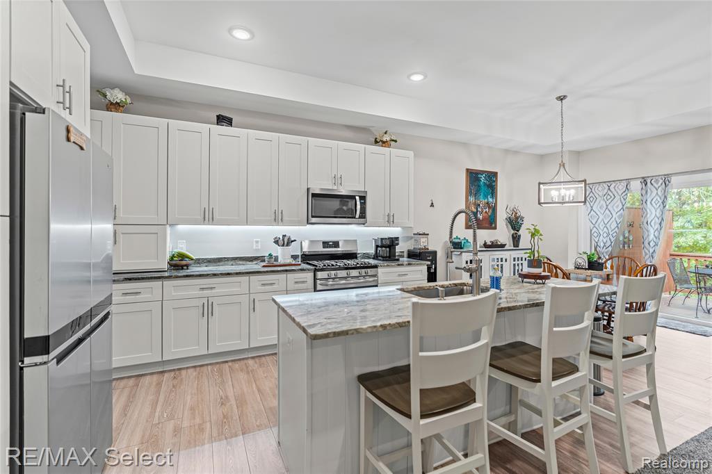 3127 Harbor Pointe Circle, Fenton, MI 48430 — Photo 14