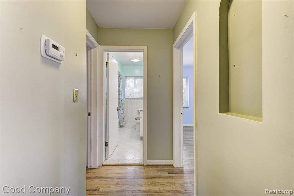 31160 E Rutland Street, Beverly Hills, MI 48025 — Photo 17