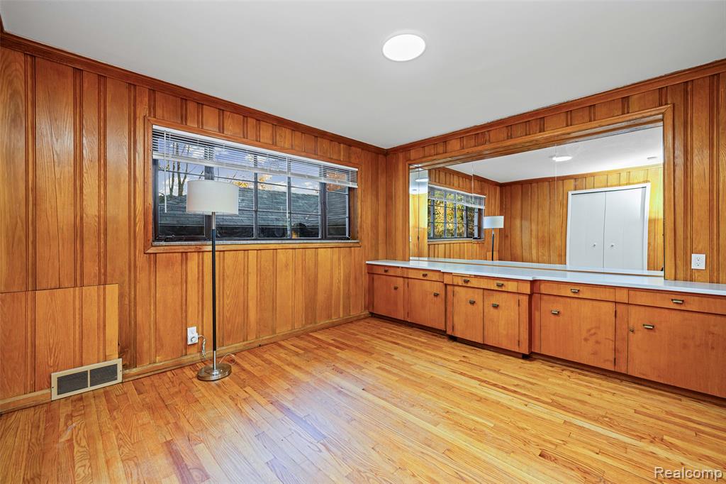 17240 Pontchartrain Blvd, Detroit, MI 48203 — Photo 29
