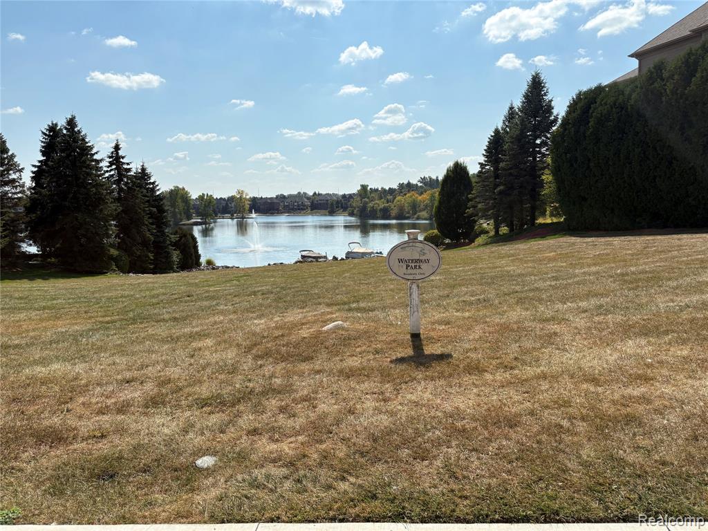 18018 RIDGEVIEW Drive, Northville, MI — Photo 10