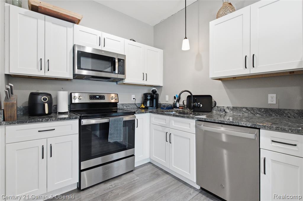 1241 E Woodward Heights Boulevard, Hazel Park, MI 48030 — Photo 10