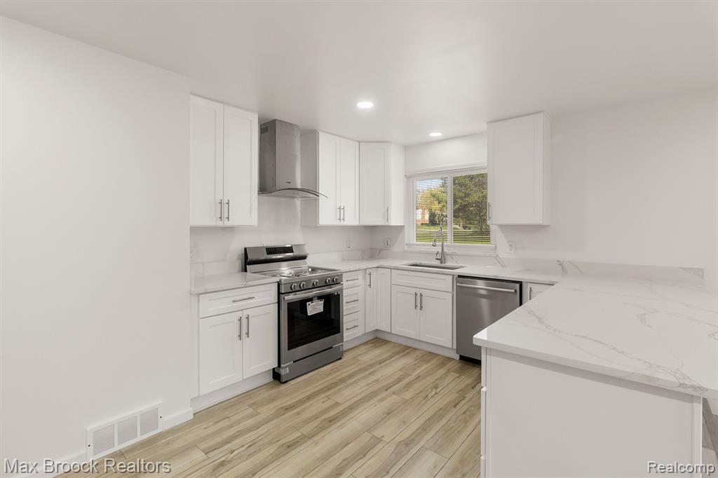 6207 NICHOLAS Drive, West Bloomfield, MI — Photo 14