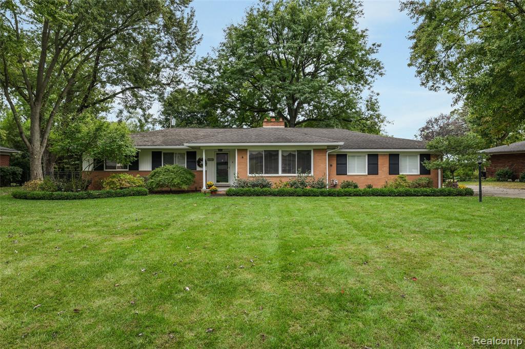 31698 Southview Street, Beverly Hills, MI 48025 — front exterior