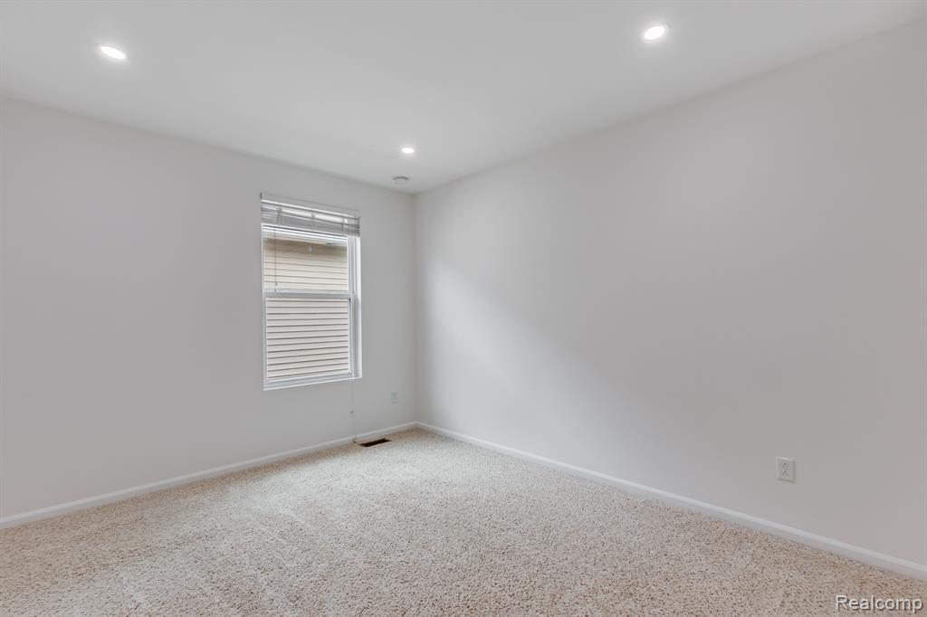 44843 STOCKTON Drive, Novi, MI — Photo 17