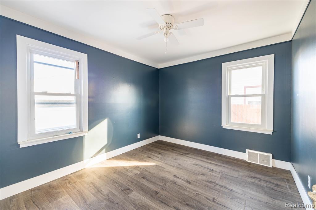472 Mayflower Avenue, Lincoln Park, MI 48146 — Photo 16