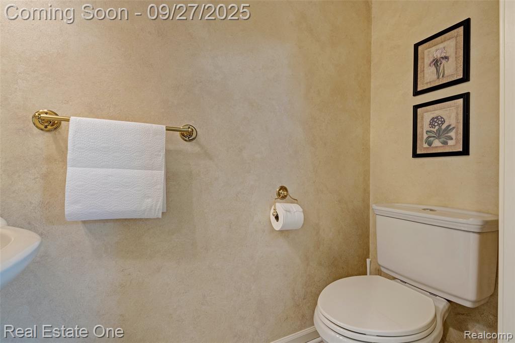 90 Crescent Hill Drive, Ortonville, MI 48462 — Photo 15