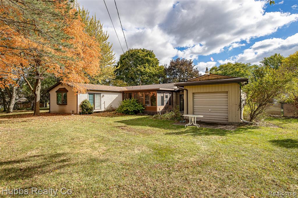 7122 Abbey Lane, Swartz Creek, MI 48473 — Photo 9
