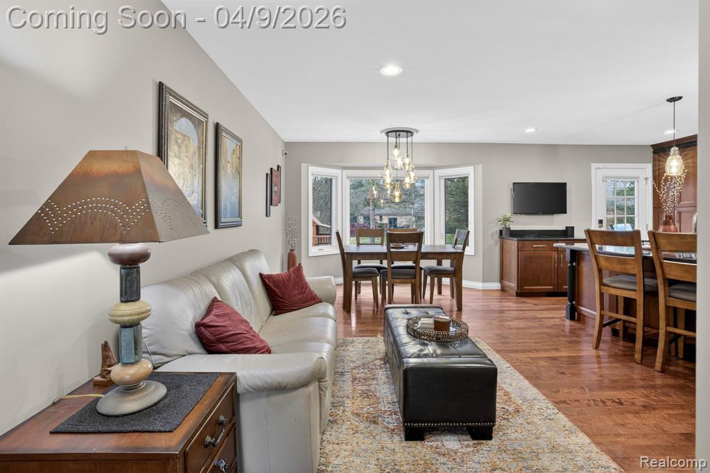 341 Ridgewood Road, Rochester, MI 48306 — Photo 10