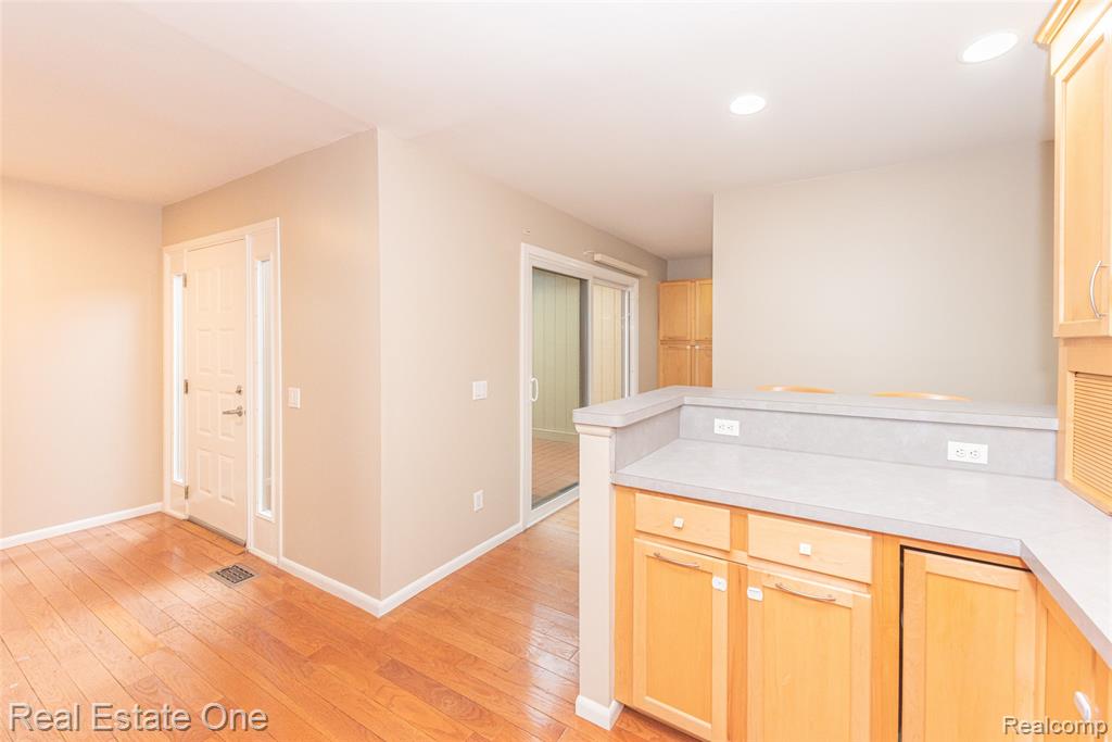 6427 RICHARD Run, 10, West Bloomfield, MI — Photo 9
