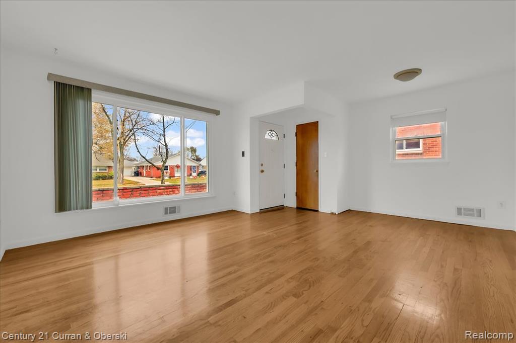18616 Koester Street, Riverview, MI 48193 — Photo 4