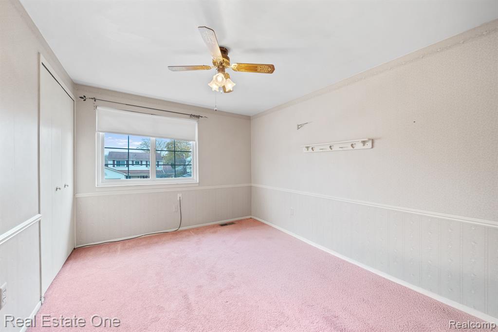 6055 PORTERIDGE Lane, Canton, MI 48187 — Photo 17