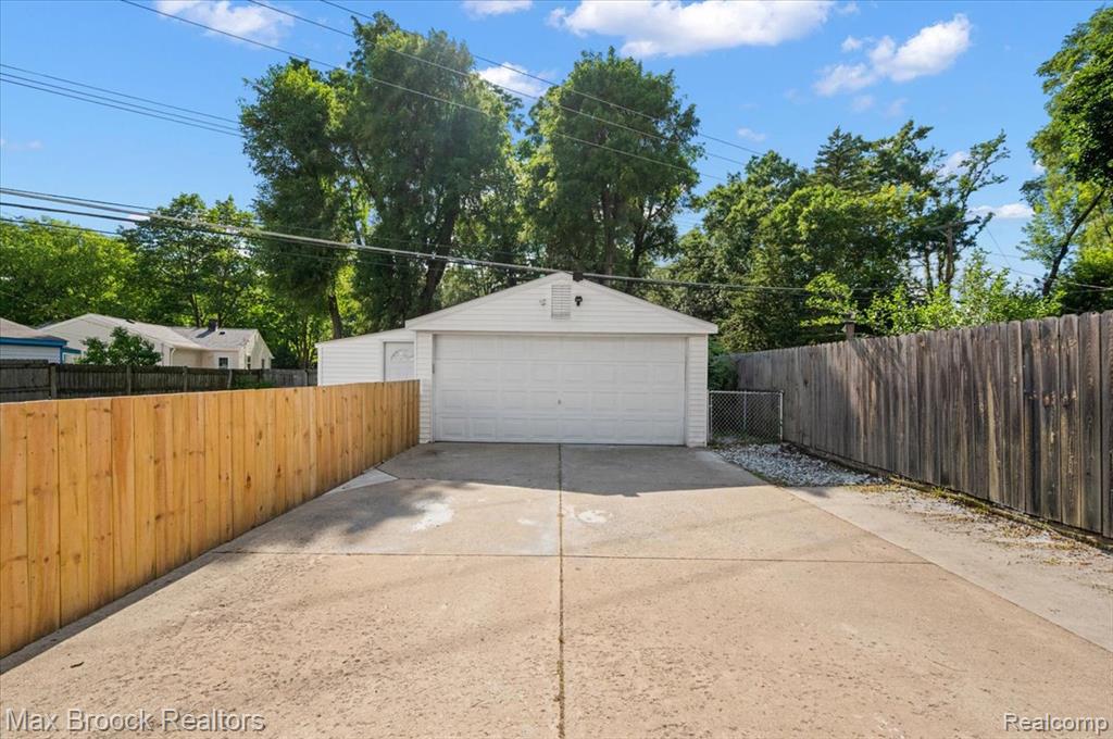 48023 Rex Street, Utica, MI 48317 — Photo 41