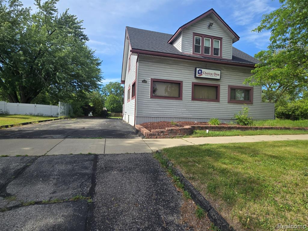 24306 Eureka Road, Taylor, MI