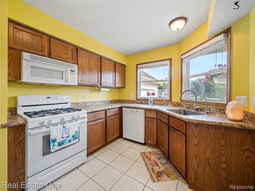 8907 McColl Side Road, Brighton, MI 48116 — Photo 5