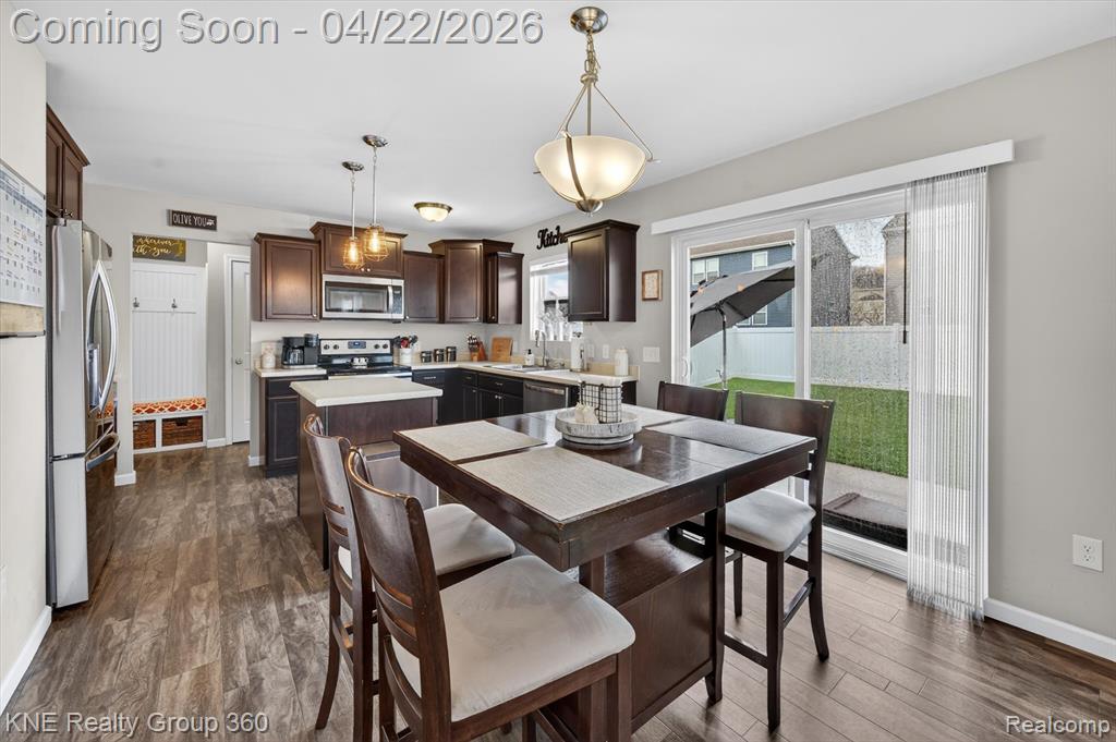 2743 Au Gres River Drive, Fowlerville, MI, 48836