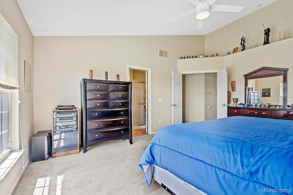 26606 KIRKWAY Circle, Woodhaven, MI 48183 — Photo 27
