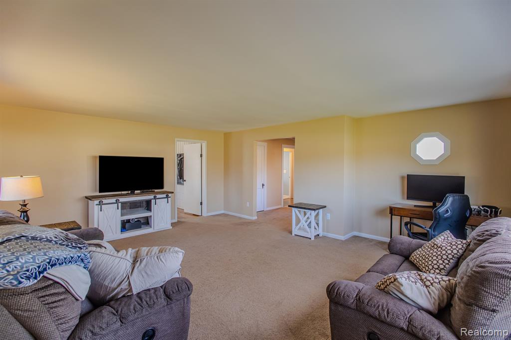 7705 BELL Road, Birch Run, MI 48415 — Photo 12