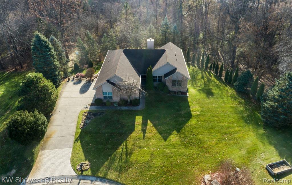 4142 Lake Stison Court, White Lake, MI 48383 — front exterior