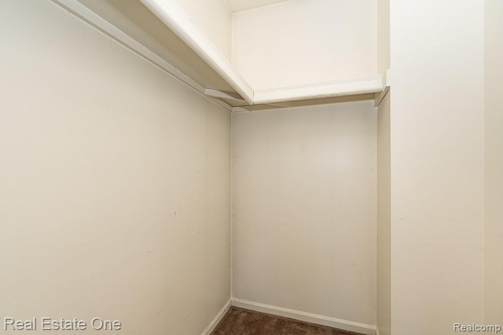 48749 Smokey Glen Court, New Baltimore, MI — Photo 11