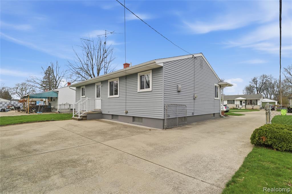 5221 Worchester Drive, Swartz Creek, MI 48473 — Photo 42