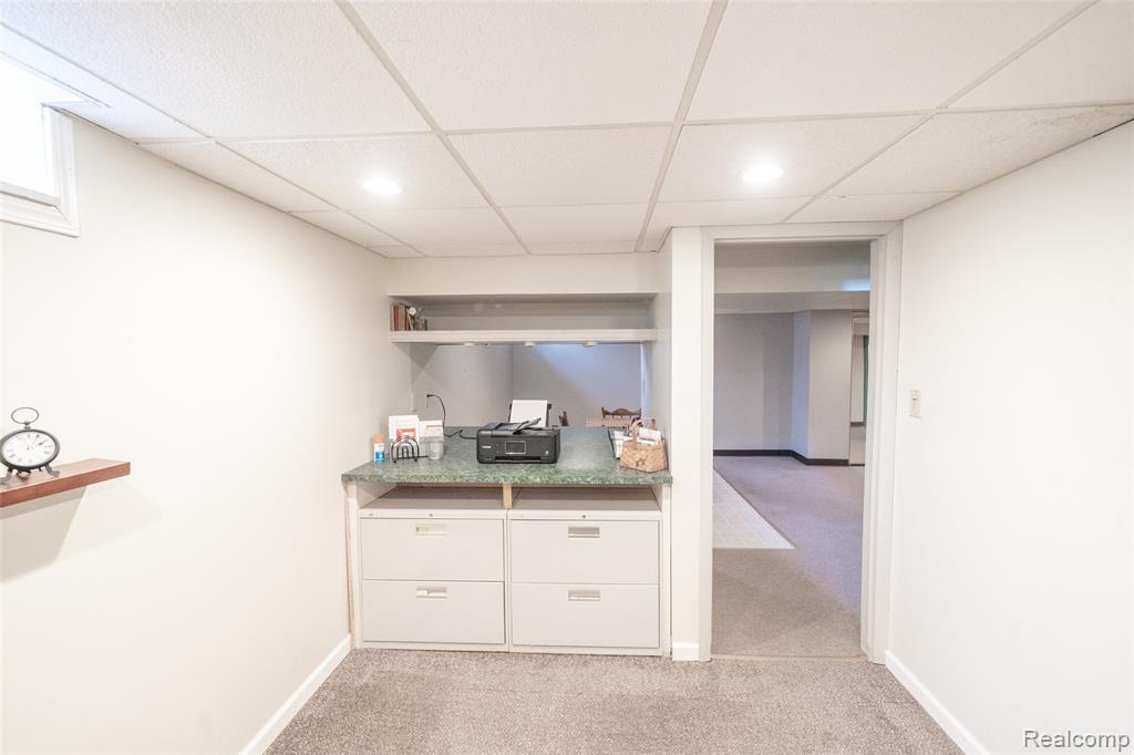 5247 Lyons Circle S, Warren, MI 48092 — Photo 49