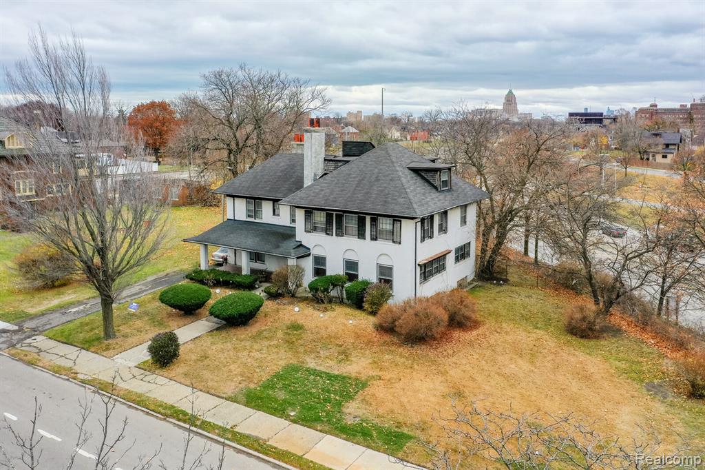 1135 Chicago Boulevard - Photo 2