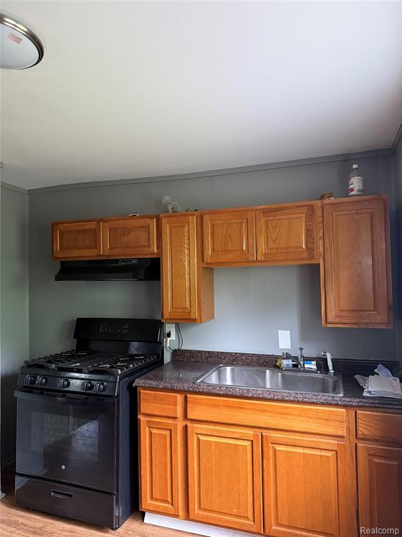 8100 Meadow-Upper Avenue, Warren, MI 48089 — Photo 10