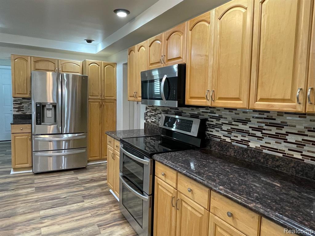 21150 E Chigwidden Street, Northville, MI 48167 — Photo 9